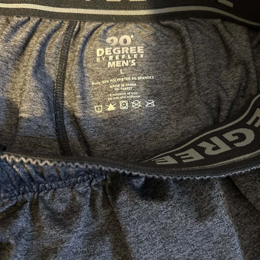 2 for 1* Like new! Men’s grey athletic shorts with drawstring and pockets size L - Picture 3 of 5